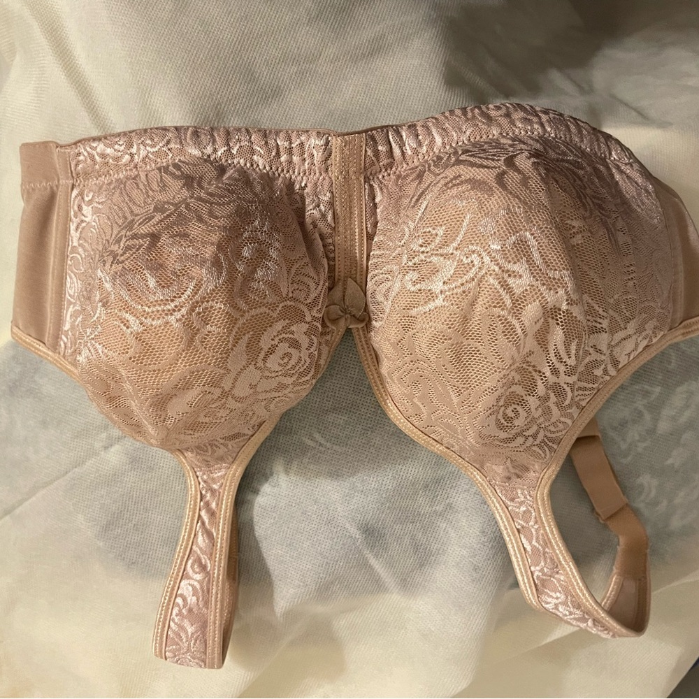 Breezies Lace Underwire Bra - Beige